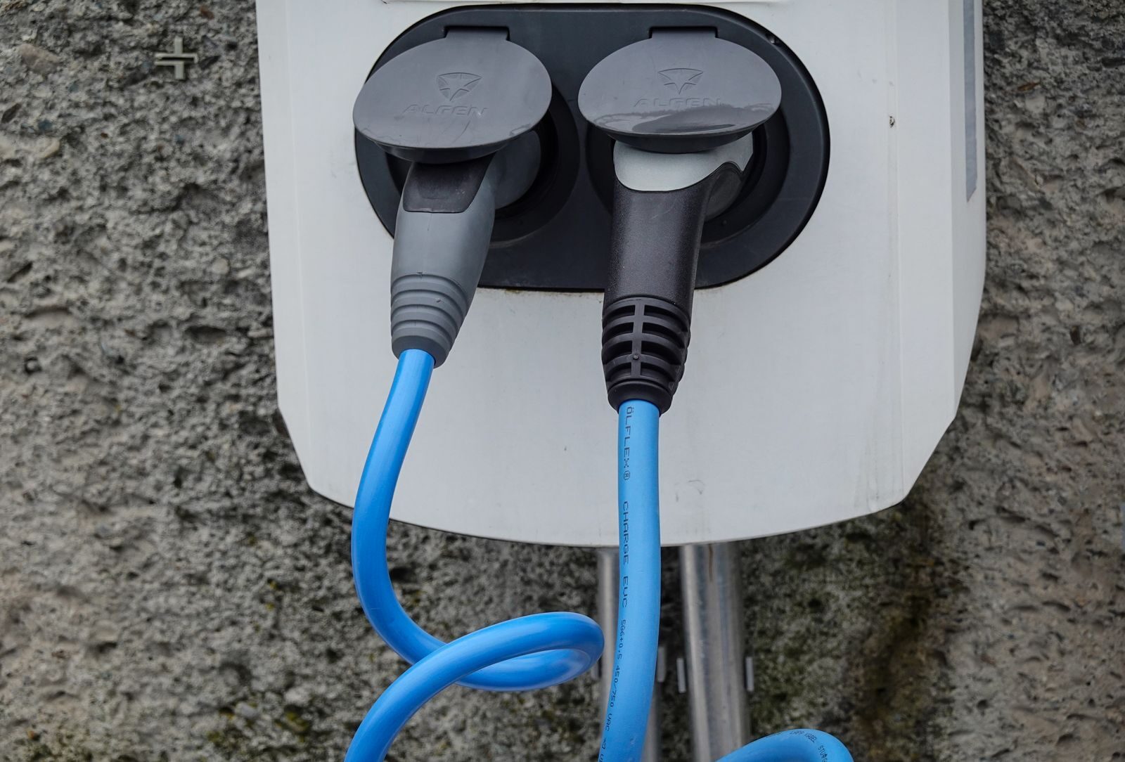 Borne de recharge à domicile : coût, puissance et aides